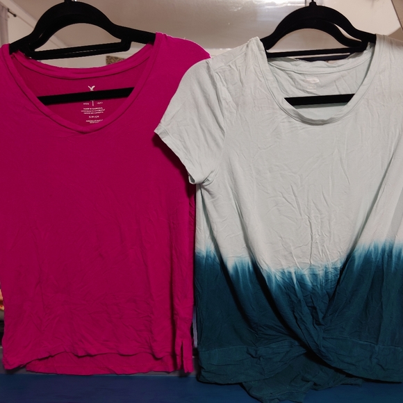 Old Navy Super Soft Tee women's small/petite, 2-tone teal green - Picture 2 of 3